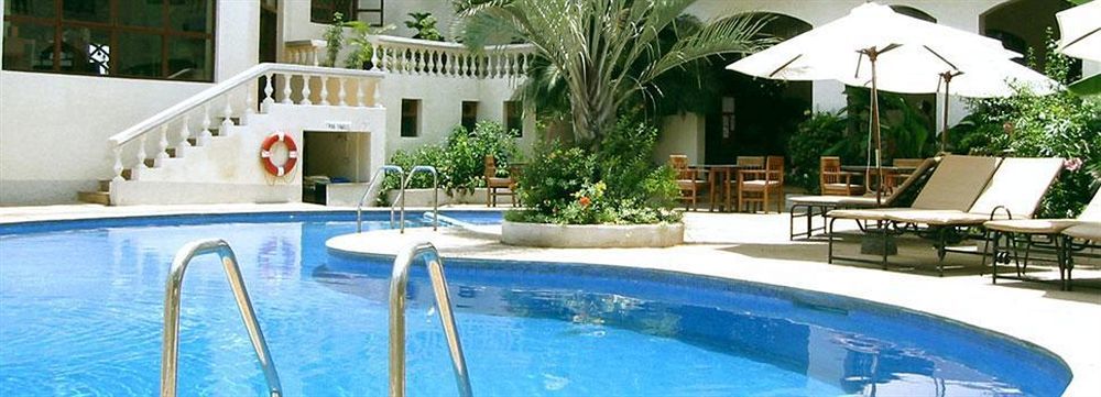 Monterio Hotel Бага Екстериор снимка